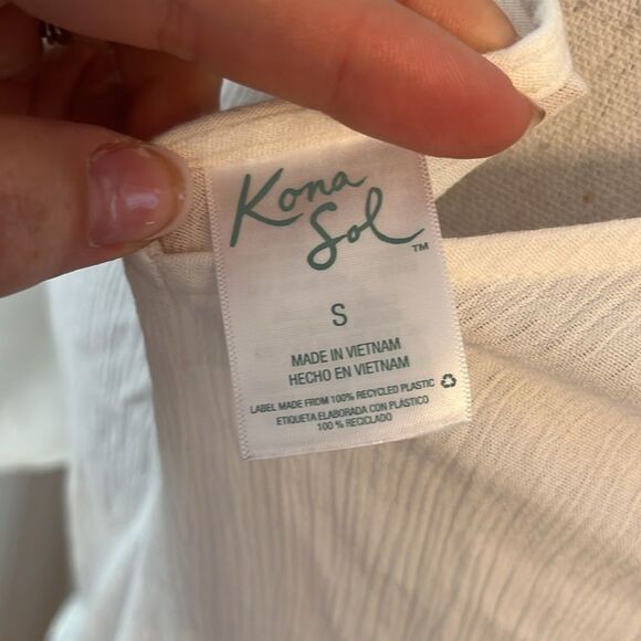 Kona Sol White and Blue Embroidered Coverup - Picture 6 of 8